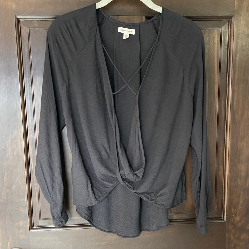 Urban Outfitters Silence & Noise Open Front Cross Top - Gray Size S